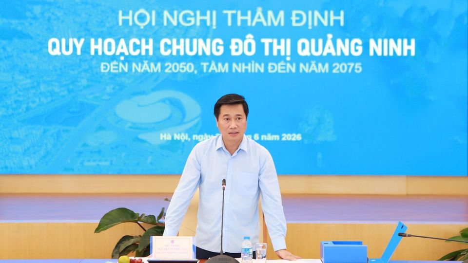 Thứ trưởng Nguyễn Tường Văn yêu cầu làm rõ điểm nghẽn quy hoạch đô thị Quảng Ninh