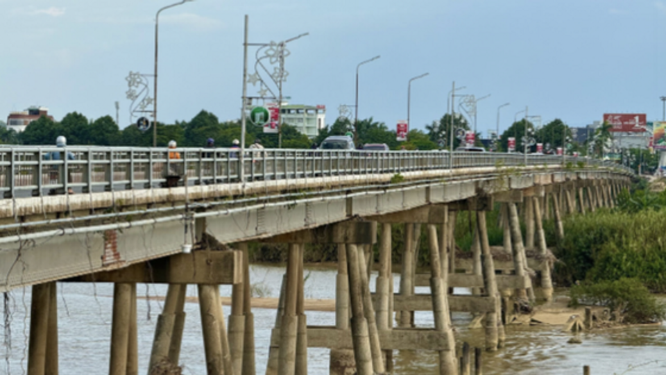 Cây cầu 2.200 tỷ thay thế cây cầu 60 năm tuổi sẽ bị phá dỡ: Không có nhà thầu tham dự, phải gia hạn lần 2