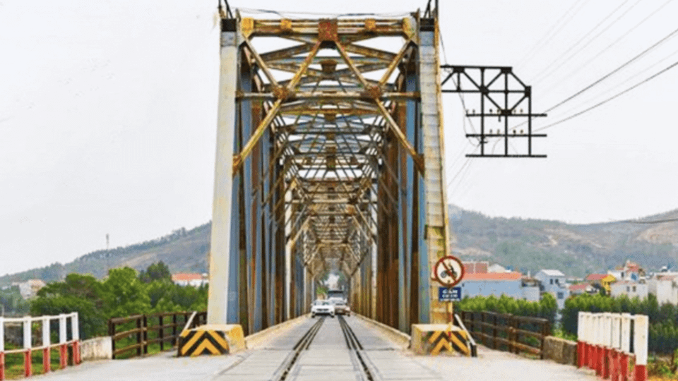 Khoảng 2 tháng nữa, chính thức phá dỡ cây cầu duy nhất Việt Nam có đường sắt chung đường bộ