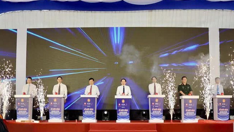 Chính thức khởi công dự án đầu tư hoàn chỉnh tuyến cao tốc hơn 99km qua 3 tỉnh, thành phố miền Bắc