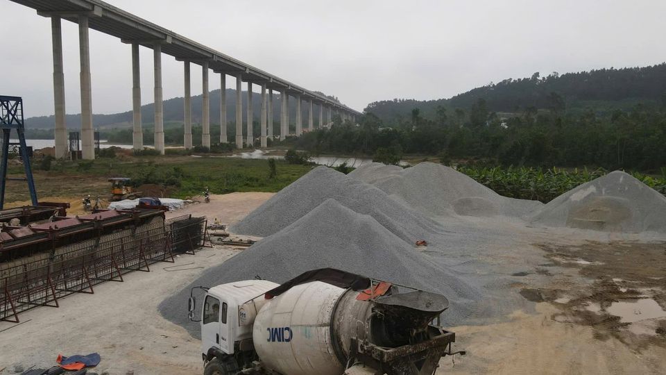 Nghệ An: Xăng dầu giảm, giá vật liệu xây dựng tại mỏ vẫn ở mức cao