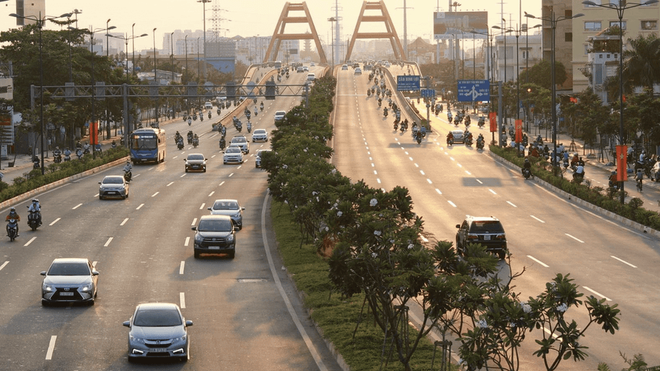 Tuyến đường 12 làn xe đẹp nhất nội đô thành phố giàu nhất Việt Nam sắp được mở rộng