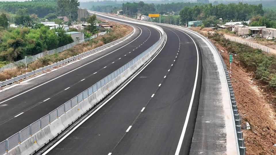 Dự án cao tốc 21.000 tỷ kết nối 2 thành phố giàu nhất cả nước đón tin vui lớn