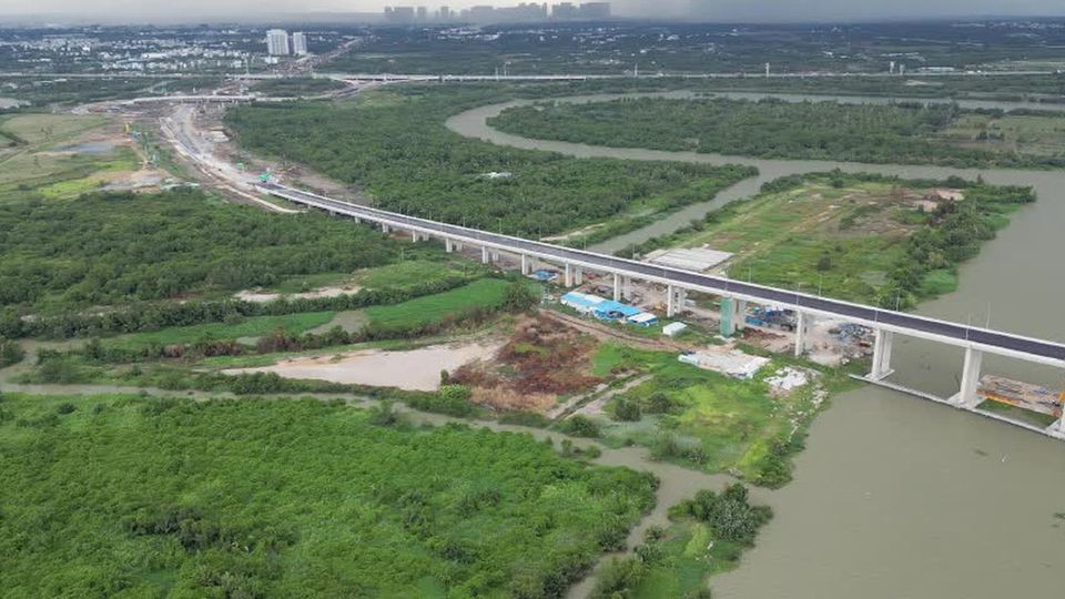 Việt Nam sắp xây thêm 4 cây cầu kết nối 2 thành phố giàu nhất cả nước