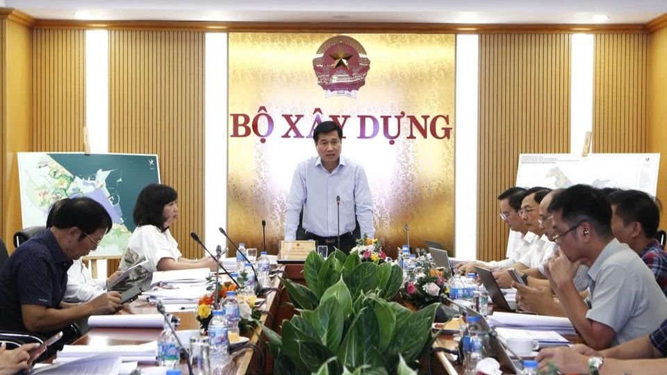 Thứ trưởng Nguyễn Tường Văn: Rà soát toàn diện để hoàn thiện quy hoạch KKT Vũng Áng
