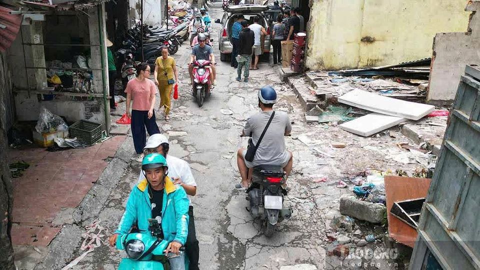Con ngõ 'khổ nhất Hà Nội' thông với Vành đai 2,5 chính thức phá dỡ để mở rộng gấp 4 lần